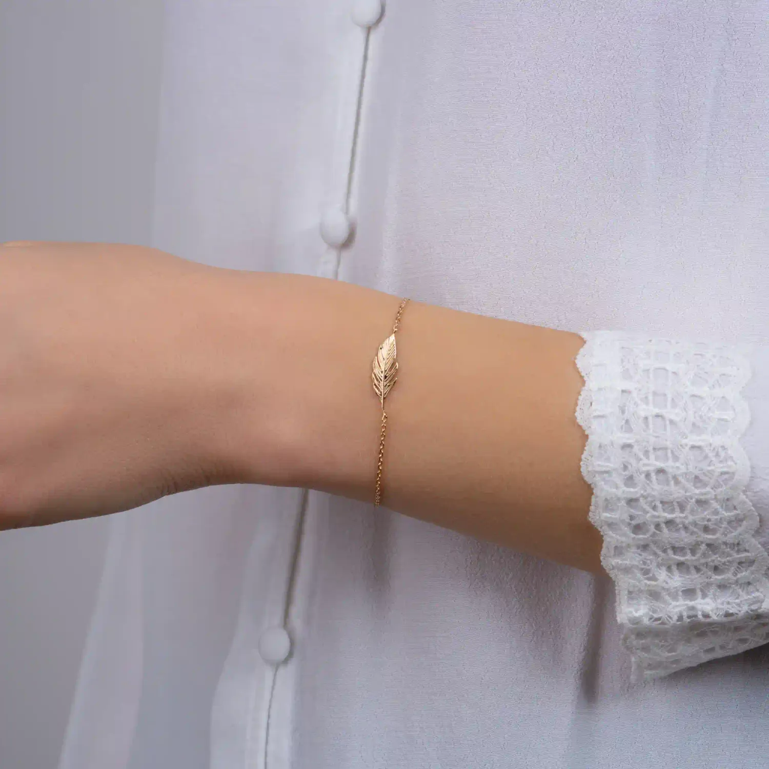 Oriana France bracelet plume plaqué or doré hypoallergénique