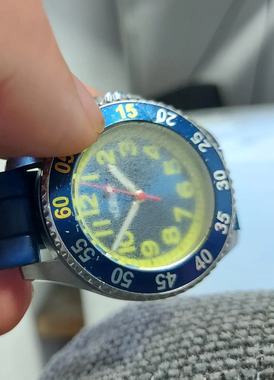 s.Oliver Montre Enfant Quartz Silicone Noir Étanche