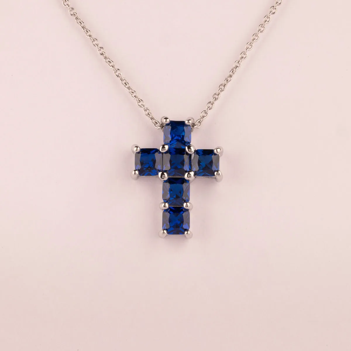 Ultima Edizione Croce Carré pendentif croix zircons couleur