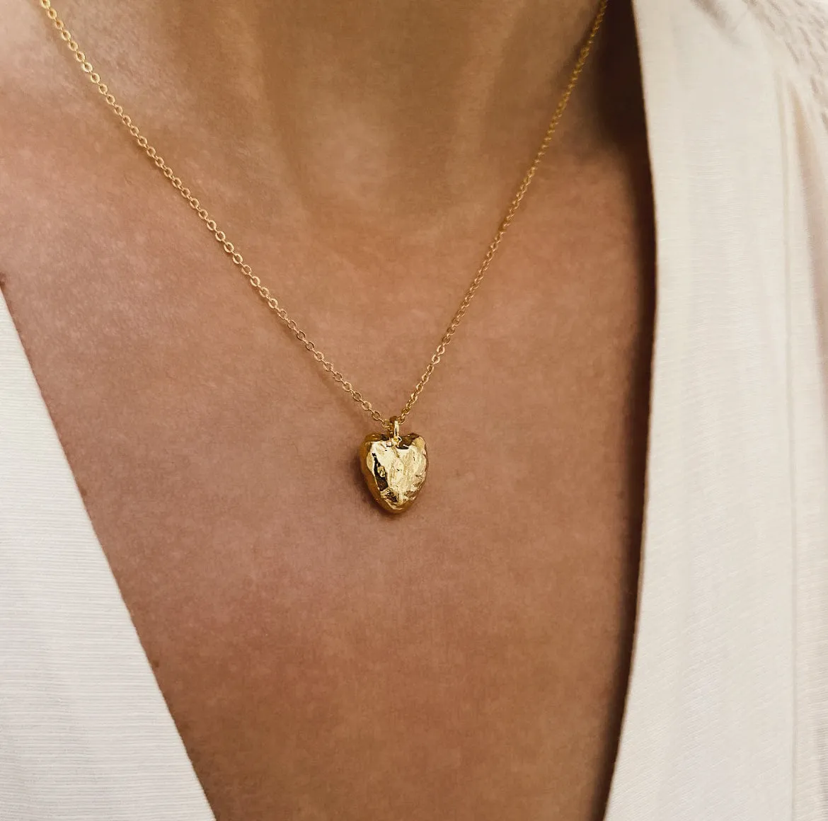 Elise Tsikis Hory collier cœur doré or jaune 40 cm