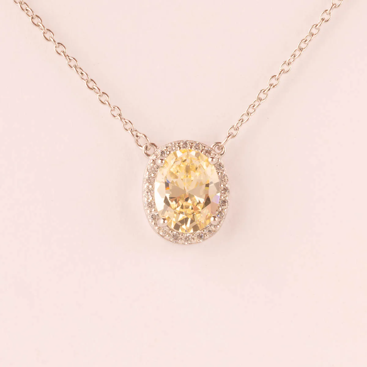 ULTIMA EDIZIONE centrale ovale couleur collier pendentif doré