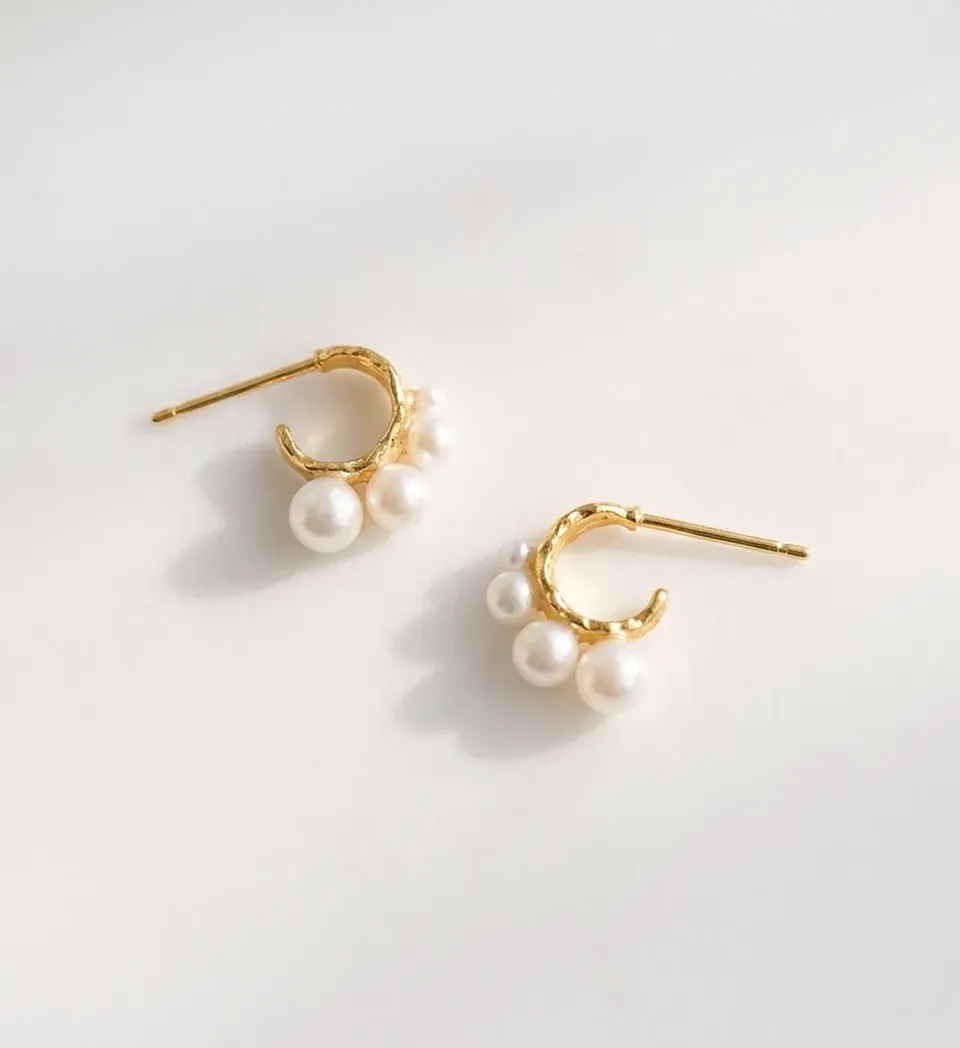 Elise Tsikis Hellenica Myrine boucles d’oreilles perles martelées