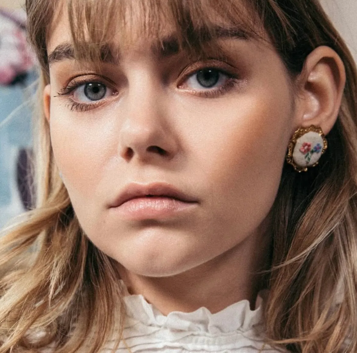 Elise Tsikis Lavande boucles d'oreilles brodées fleurs