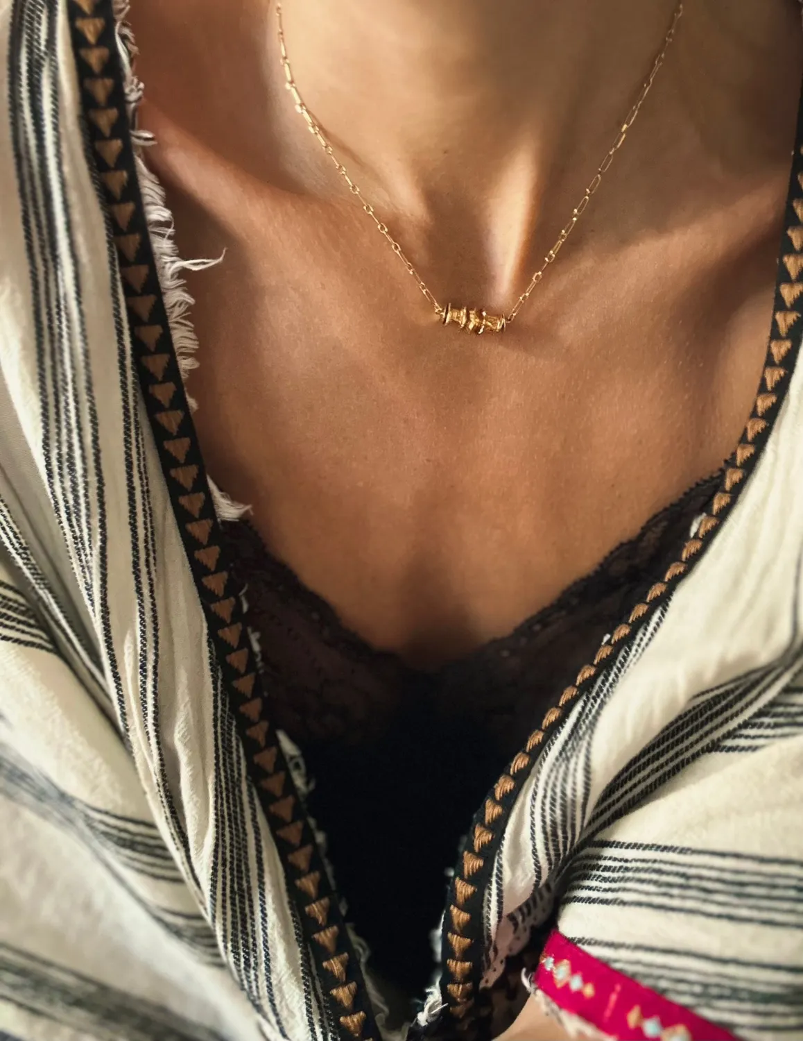 Elise Tsikis Xyli collier perles liberté Eleftheria