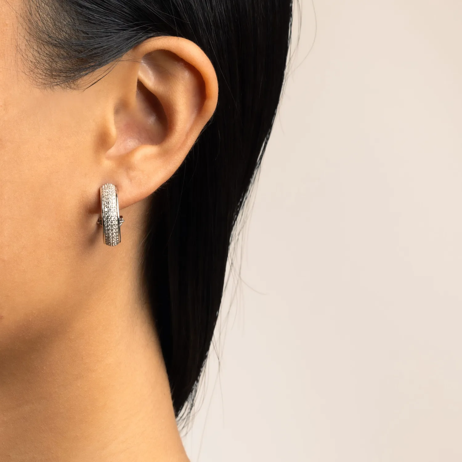 Ultima Edizione boucles créoles pavé taille brillant