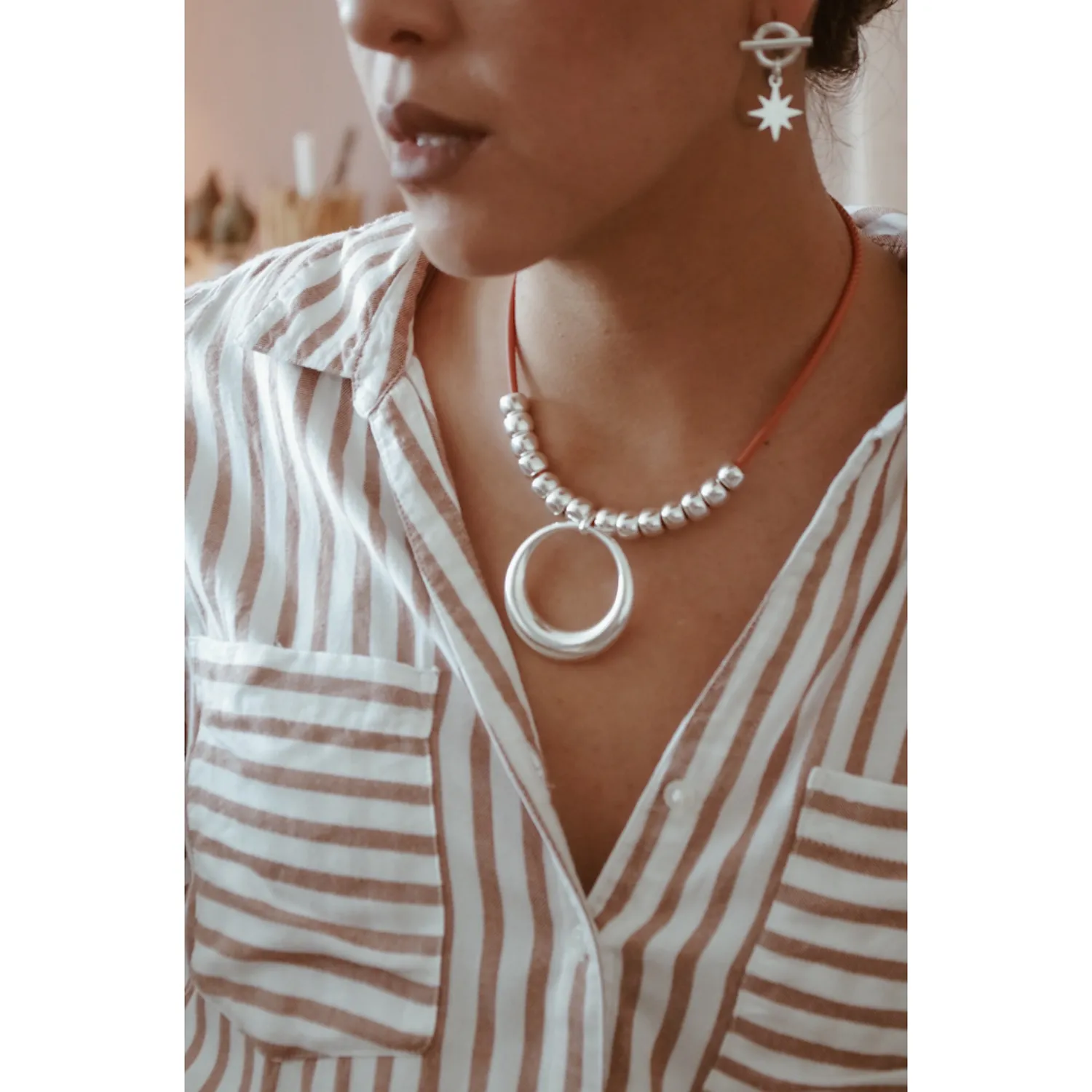 Secret de Cuir N°1353 ras de cou cuir croissant lune argenté