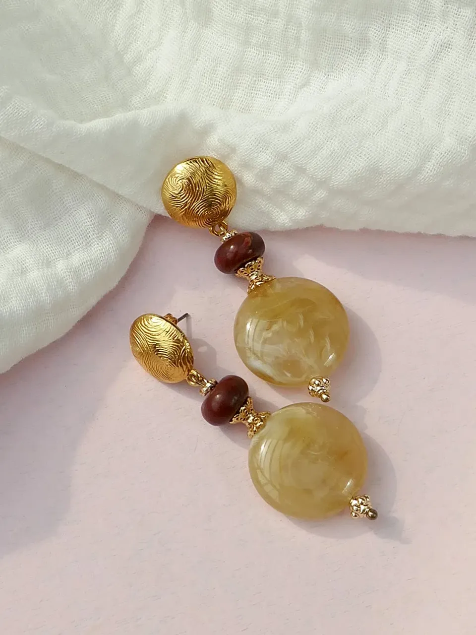 Cloralys Antoinette boucles d'oreilles beiges marbrées