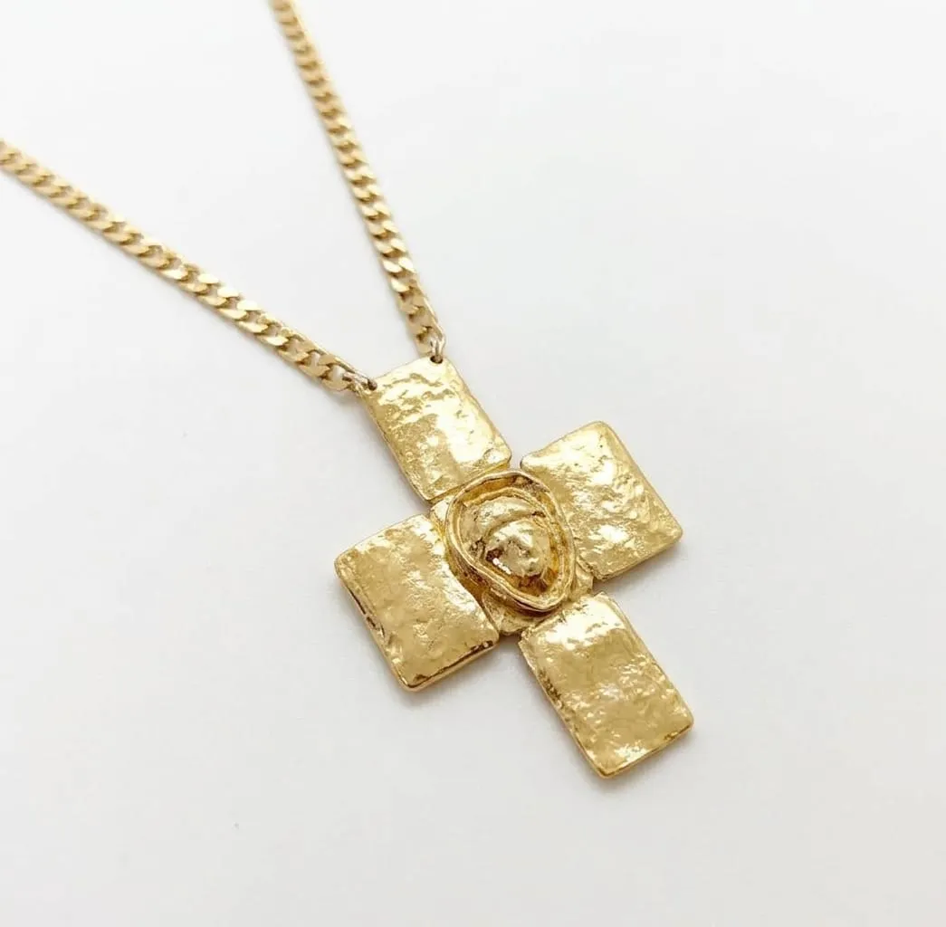 Elise Tsikis Tomboy Delphes collier croix or jaune
