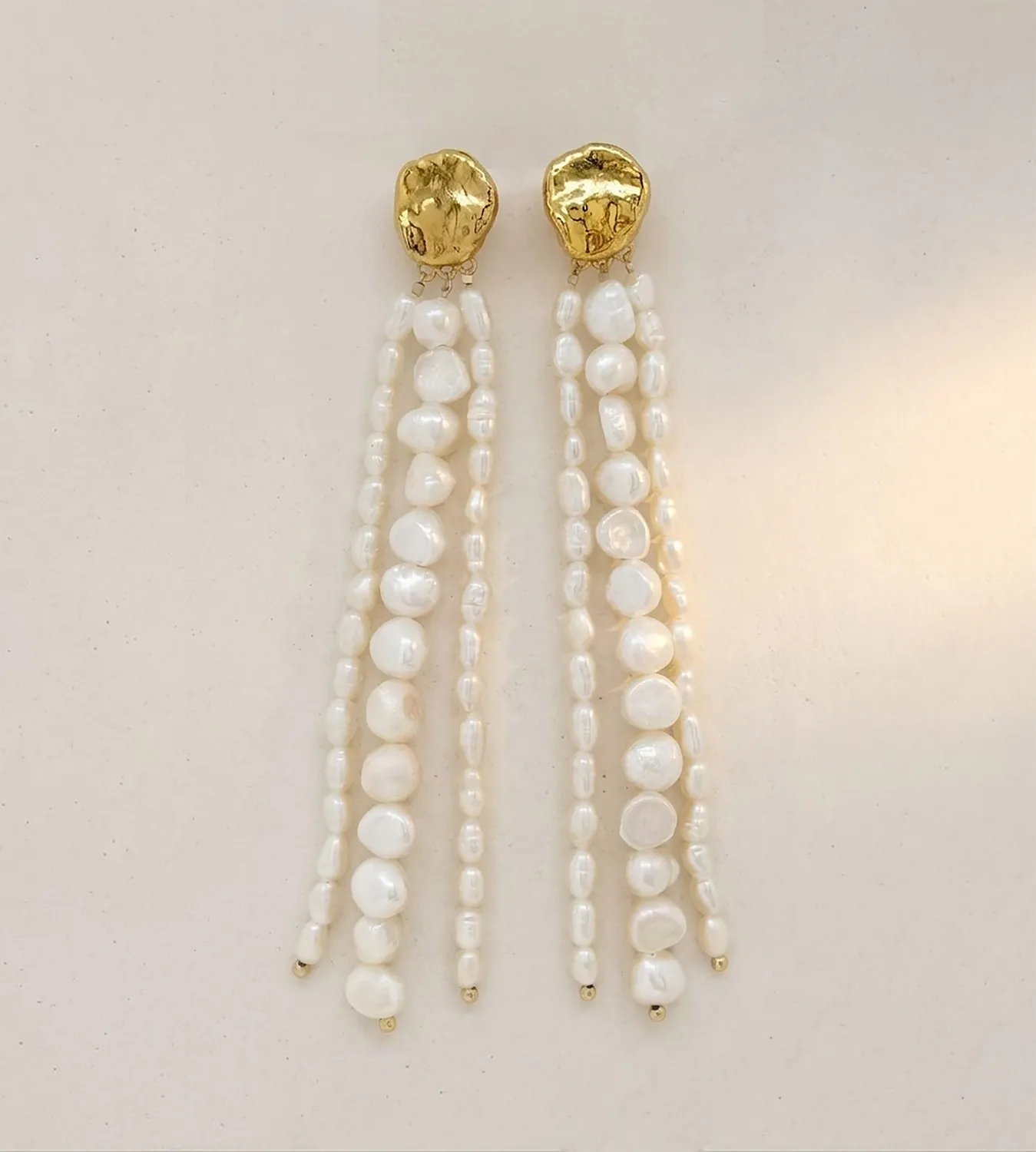 Elise Tsikis Zapti boucles d’oreilles pendantes perle eau douce