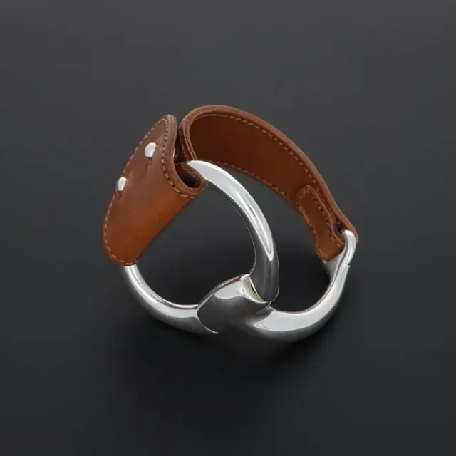 Secret de Cuir N°67 manchette étrier camel argent plaqué