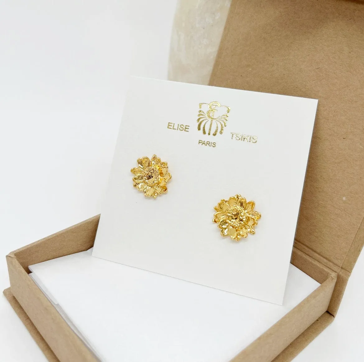 Elise Tsikis Velenne boucles fleur or jaune percées