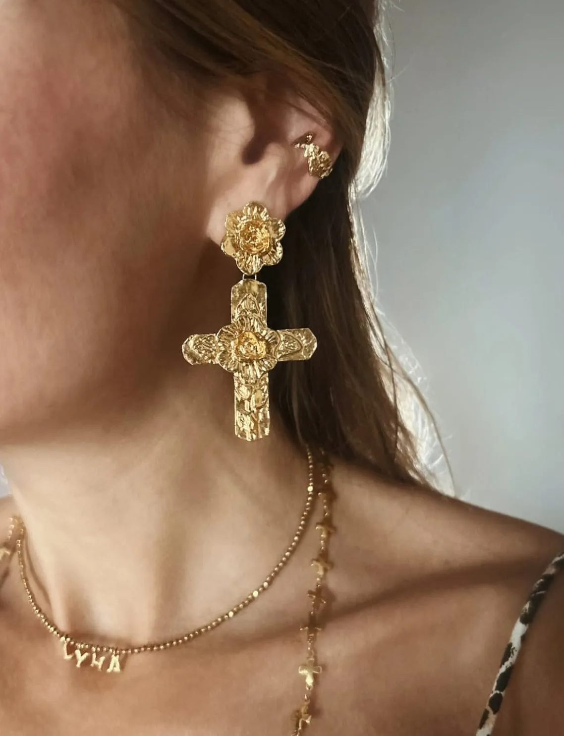 Elise Tsikis Sian boucles d'oreilles pendantes clips