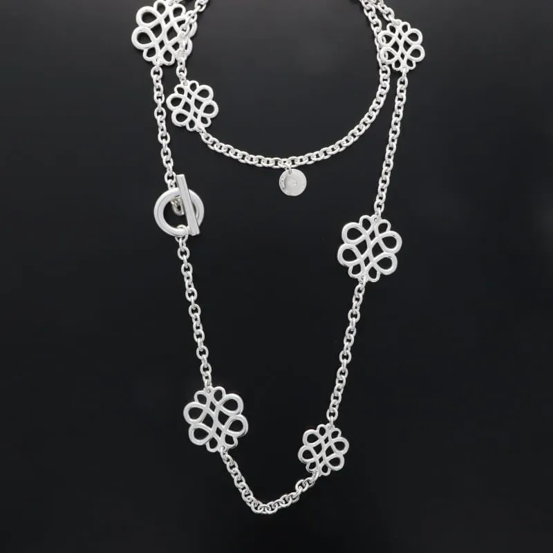 Secret de Cuir N°1584 sautoir arabesque argenté