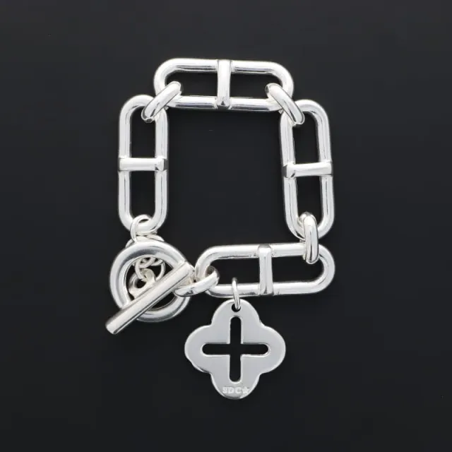 Secret de Cuir N°1340 bracelet trèfle argenté plaqué