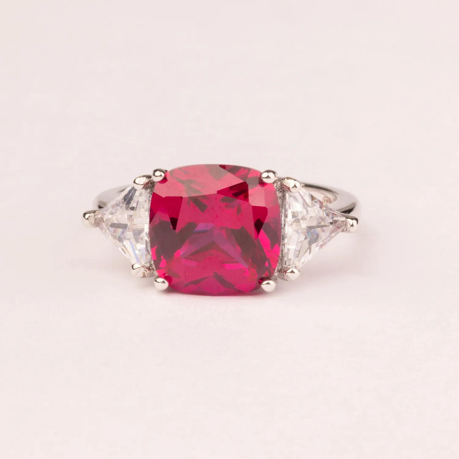 Ultima Edizione Carré bague zircone 10x10 triangles couleur