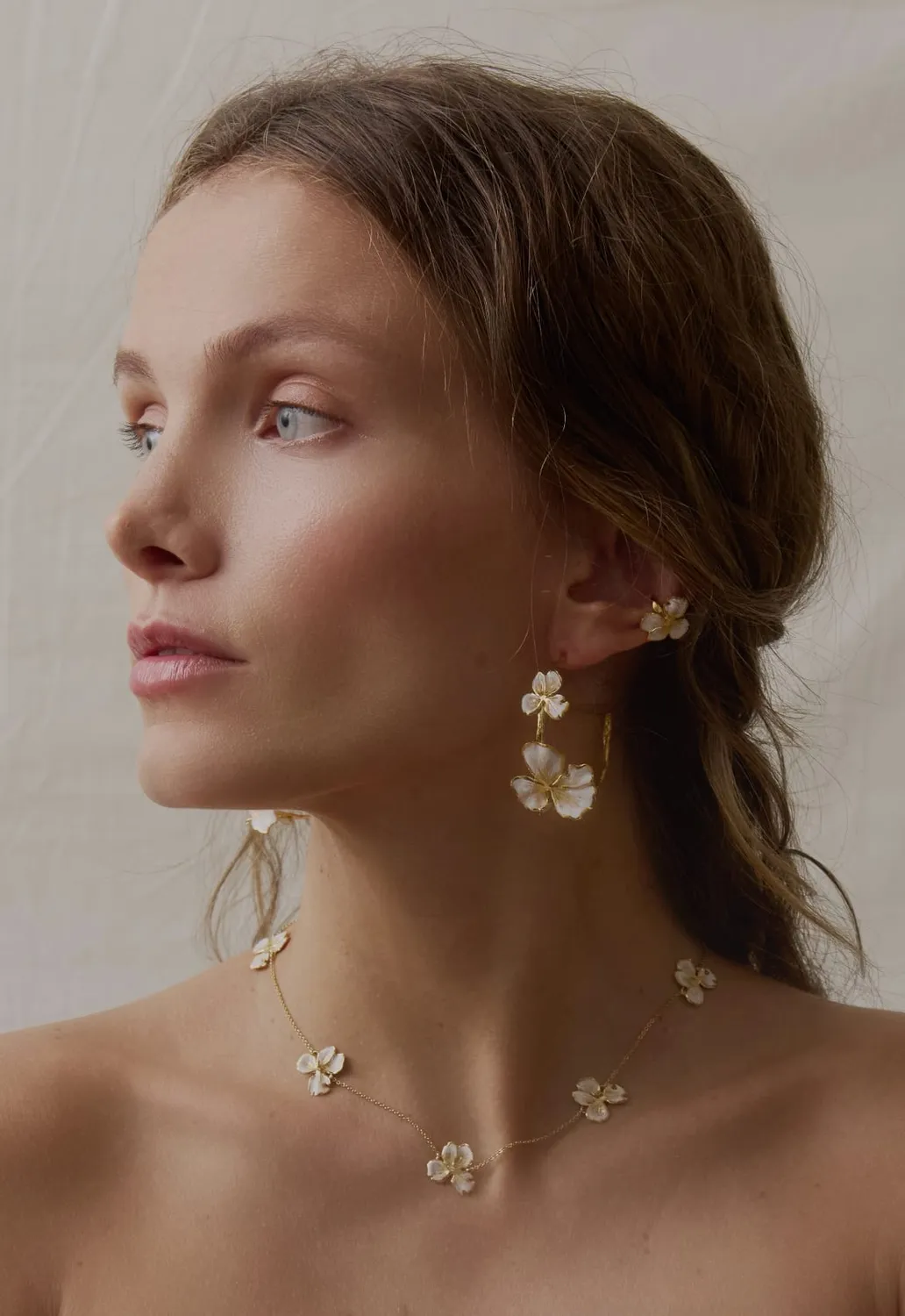Elise Tsikis Myli earcuff fleur émaillée sans perçage
