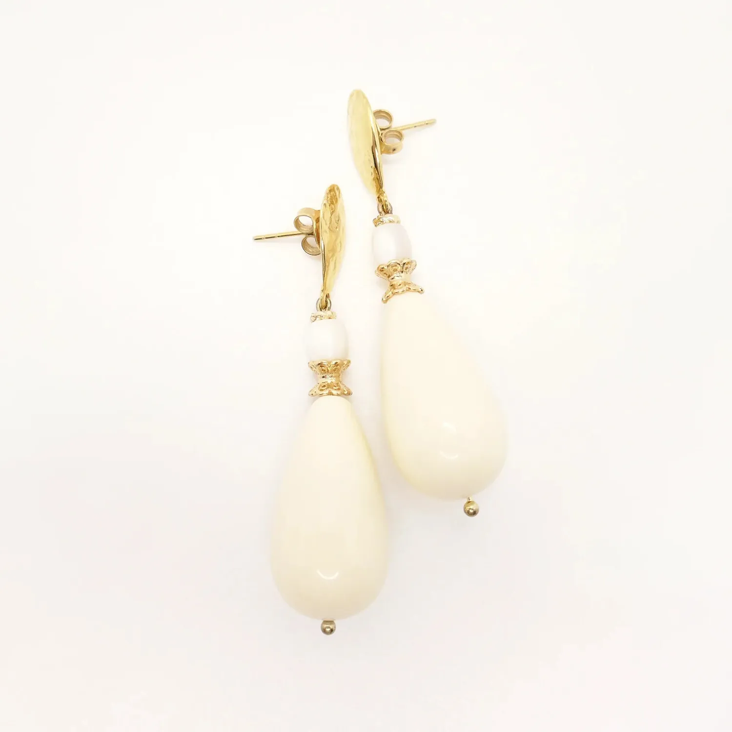 Cloralys Esther boucles d'oreilles nacre beige 6 cm