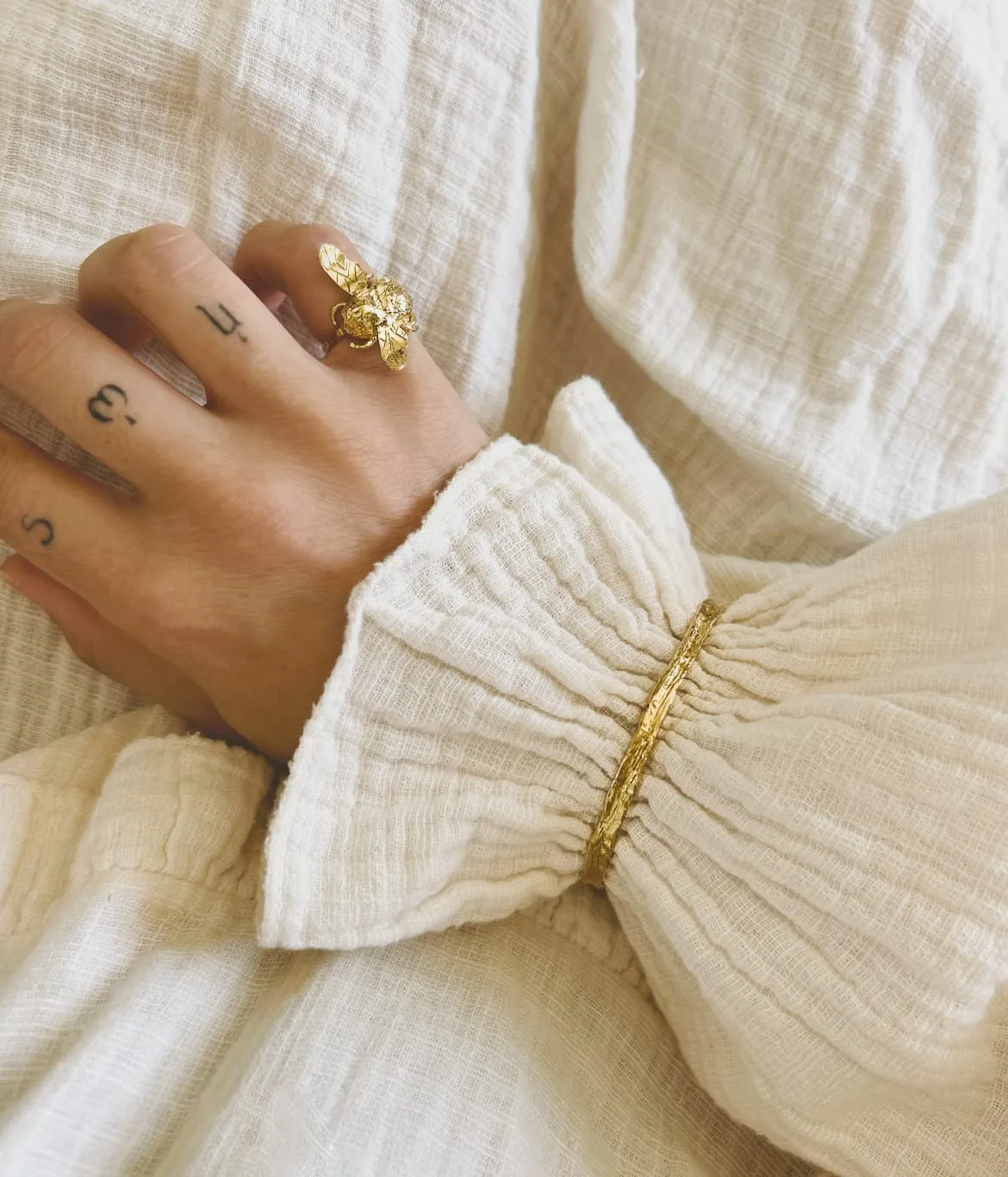 Elise Tsikis Cela bague bourdon or jaune