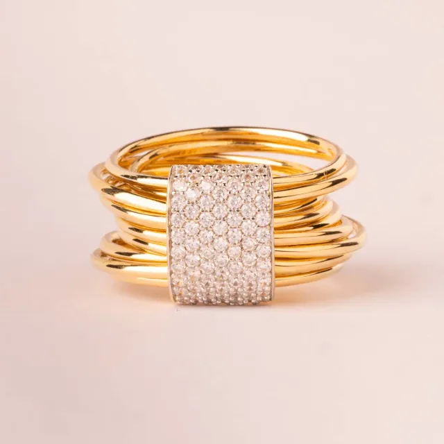 Ultima Edizione multifilo centrale pavé bague zircon