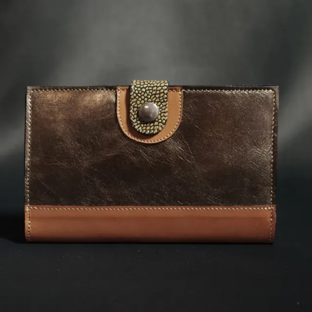 Secret de Cuir PM bouton bronze portefeuille cuir vache