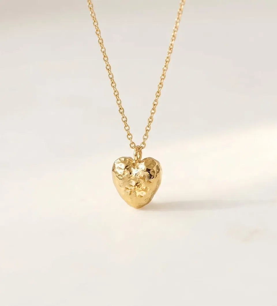 Elise Tsikis Hory collier cœur doré or jaune 40 cm