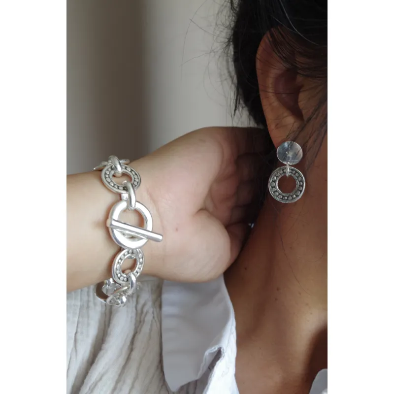 Secret de Cuir N°707 boucles d'oreilles rond à points argenté