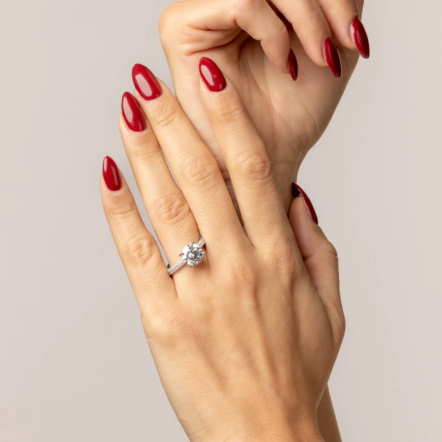Ultima Edizione bague solitaire 9 mm tige zircons blanc
