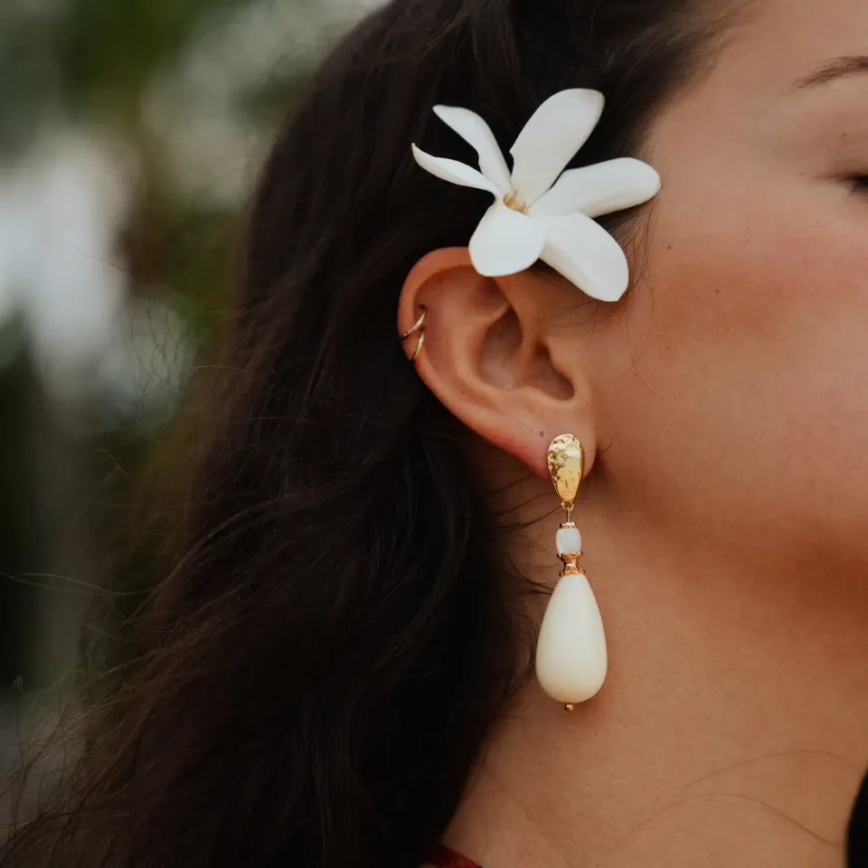 Cloralys Esther boucles d'oreilles nacre beige 6 cm
