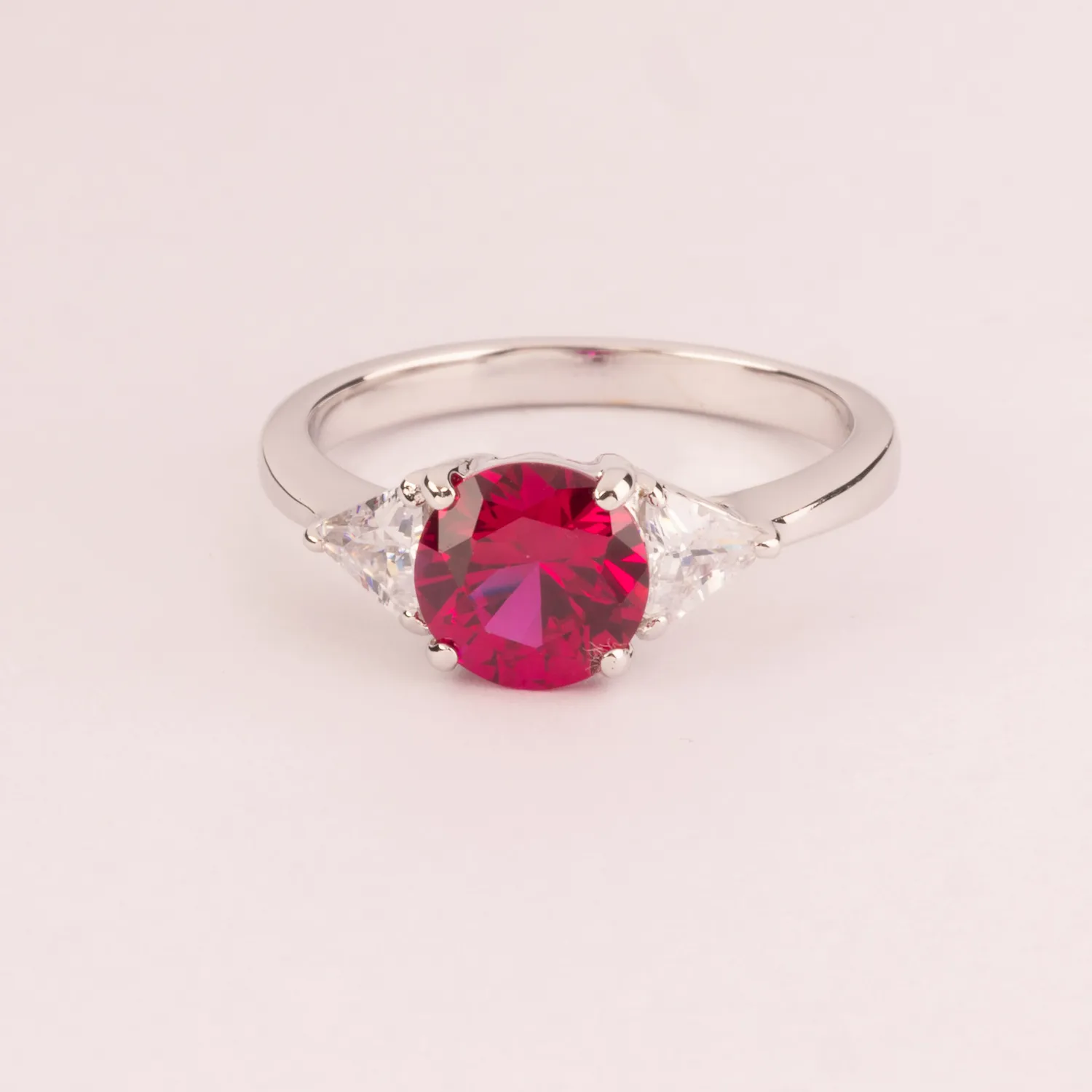 Ultima Edizione Zircone Tondo 7 mm bague coloree triangles