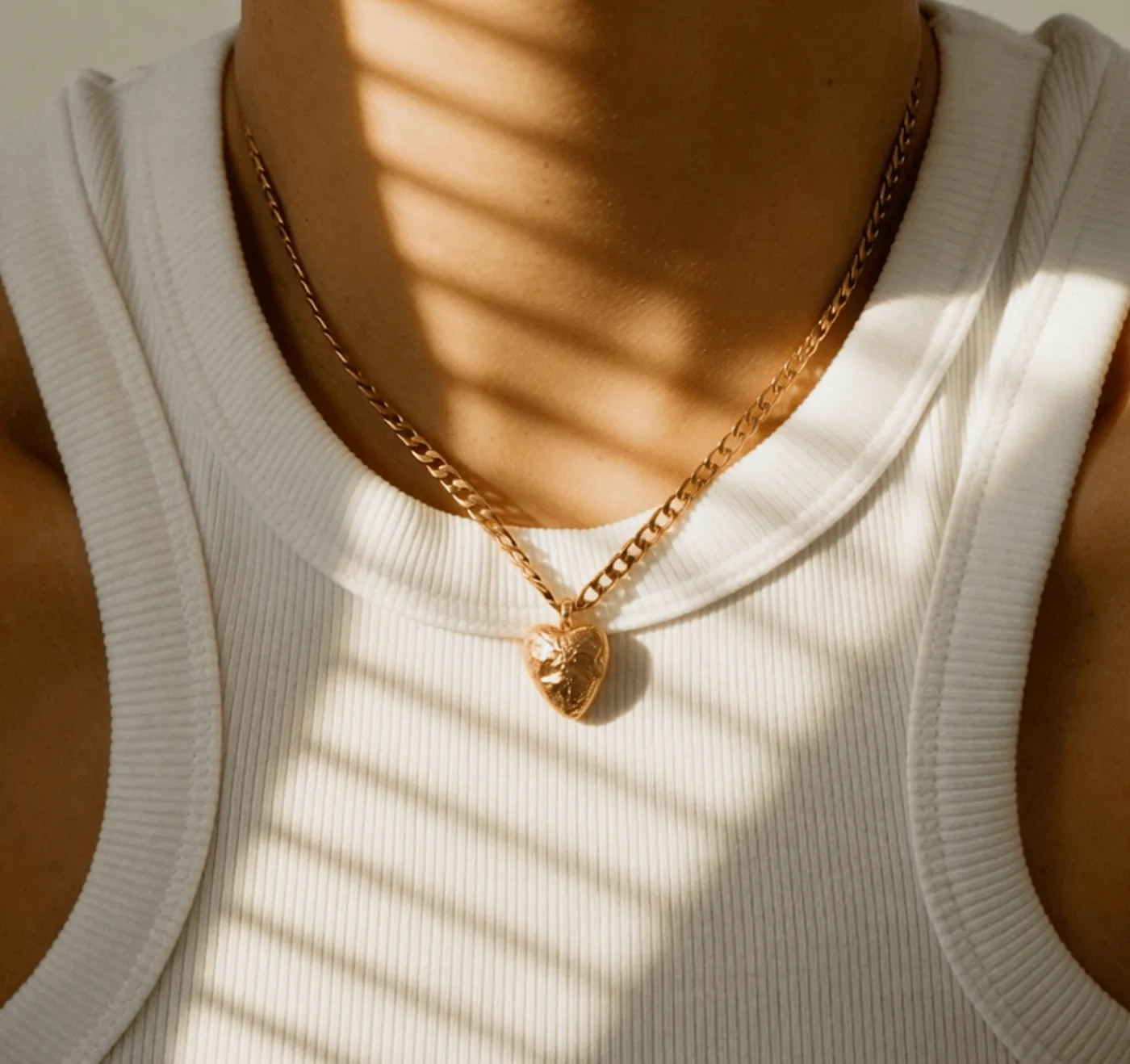 Elise Tsikis Otov collier coeur or jaune 40 cm