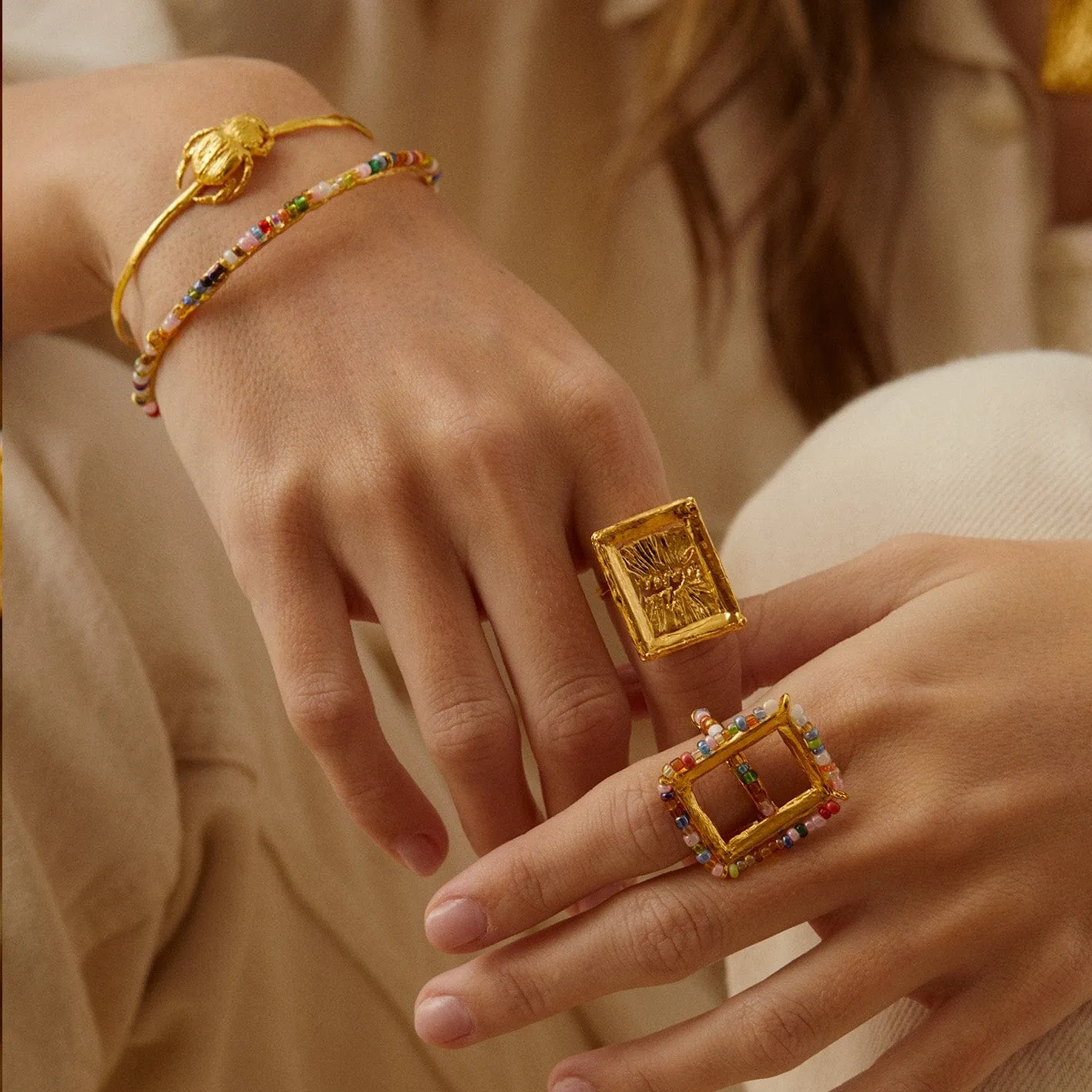 Elise Tsikis Oros bague nacre multicolore 52