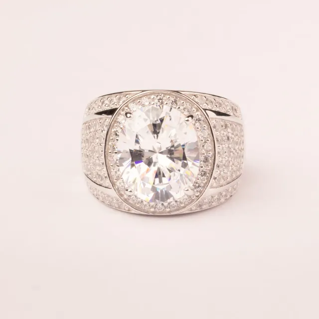 ULTIMA EDIZIONE Fascia Alta bague zircone ovale blanc