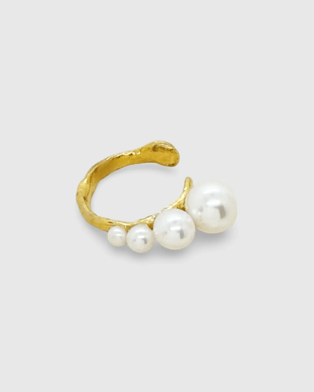 Elise Tsikis Milos earcuff doré perle culture