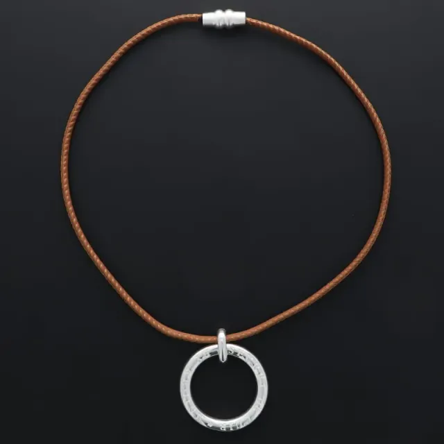 Secret de Cuir N°168 bouée gravée ras de cou camel