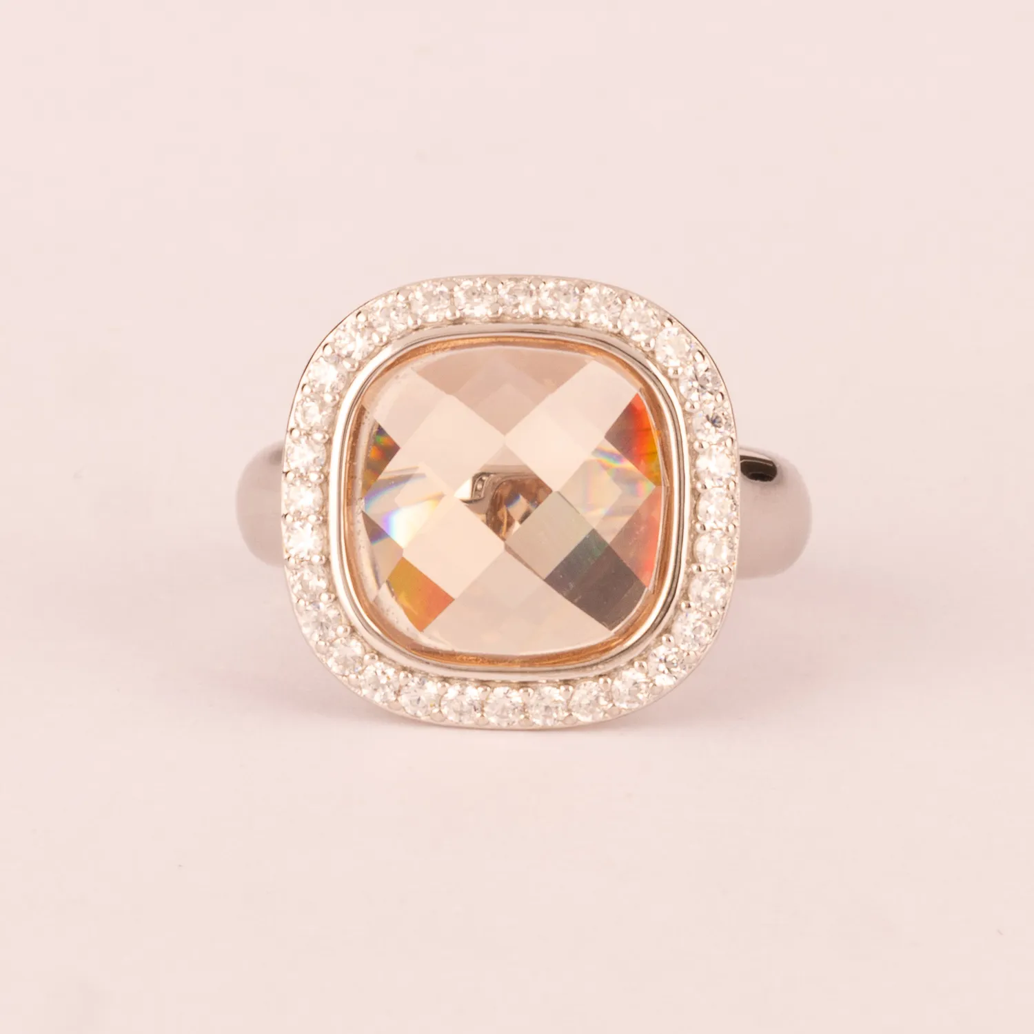 Ultima Edizione Coussin et Pavé bague centrale