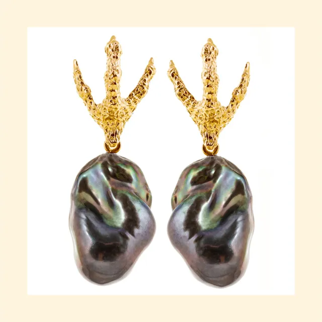 Lorella Tamberi Canal Artemis boucles griffe perle baroque grise