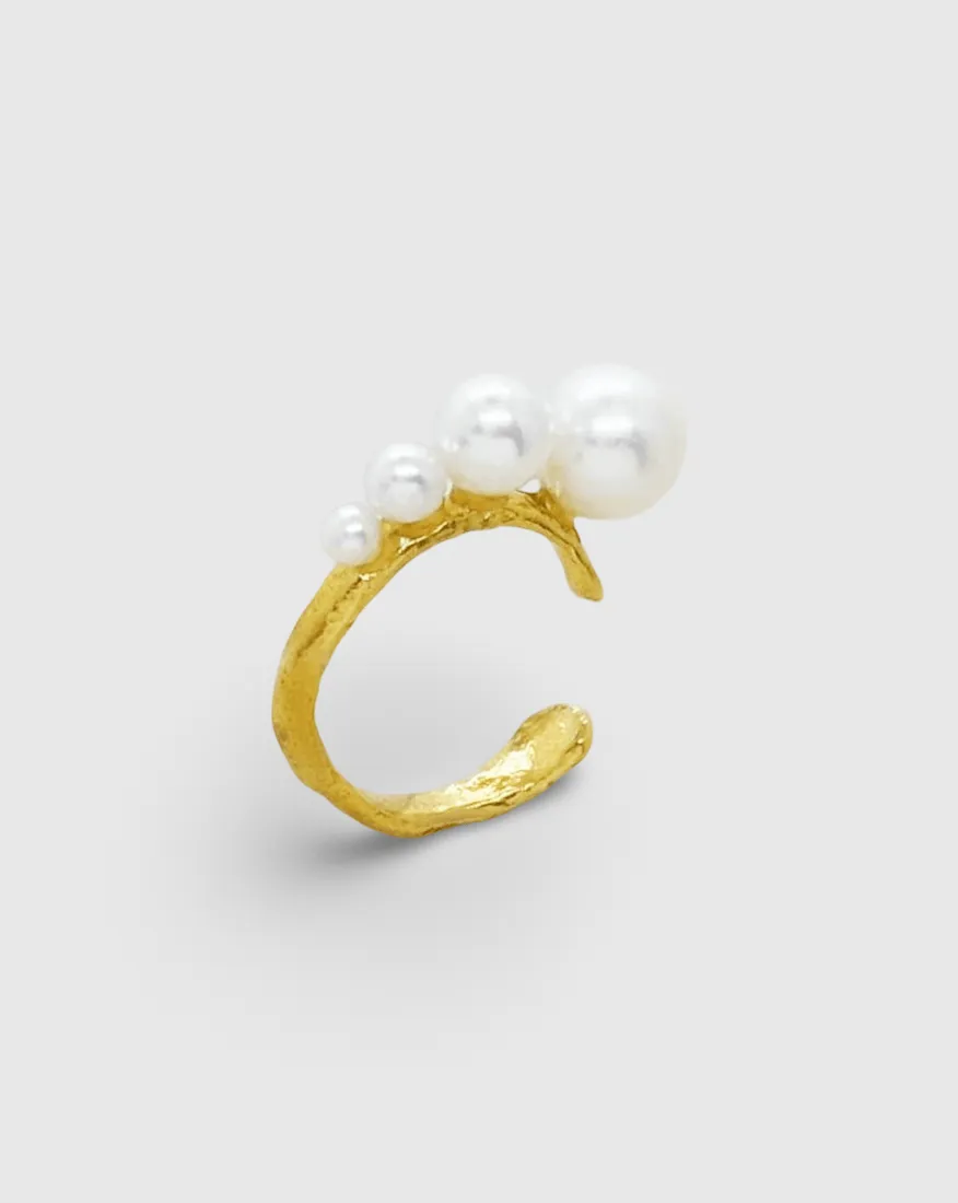 Elise Tsikis Milos earcuff doré perle culture