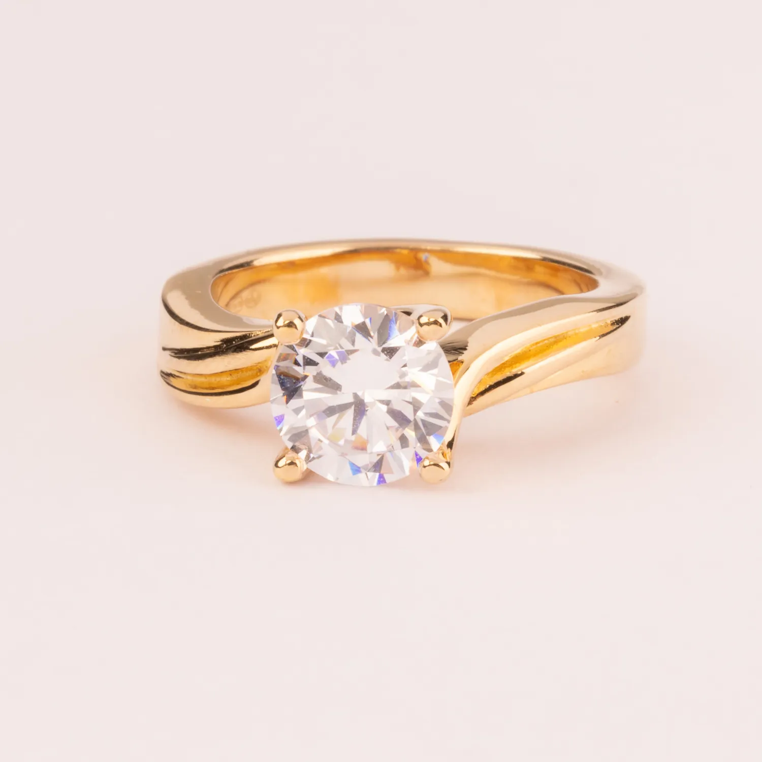 Ultima Edizione solitaire 8 mm bague tige ciselée