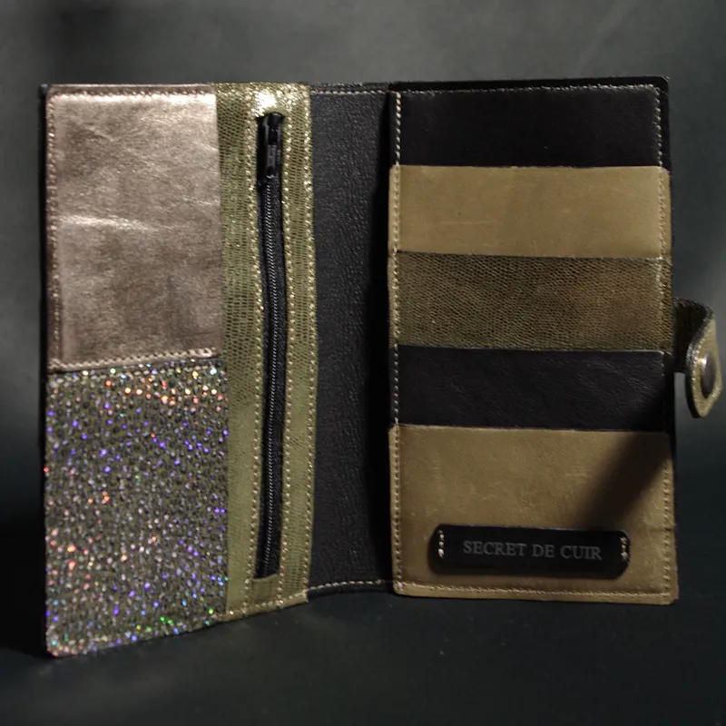 Secret de Cuir portefeuille PM bouton noir et doré cuir
