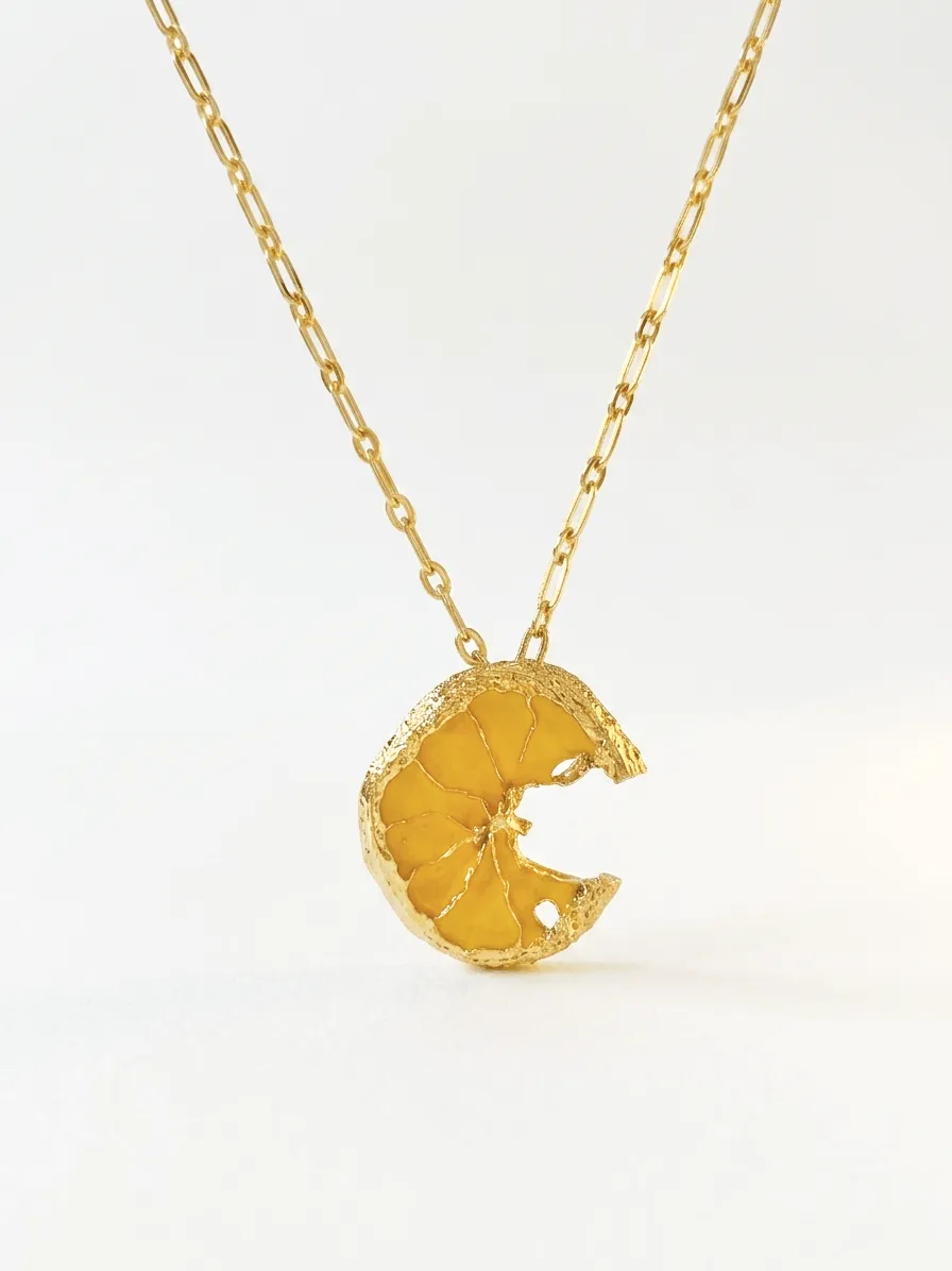 Elise Tsikis Perea collier jaune citron 45 cm doré