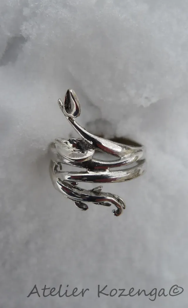 L'Atelier Kozenga Liane bague argent feuilles épines