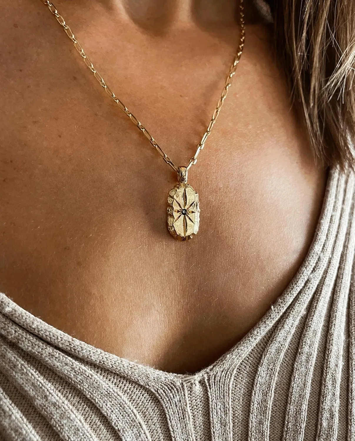 Elise Tsikis Alozia collier chaîne 50 cm zircon noir
