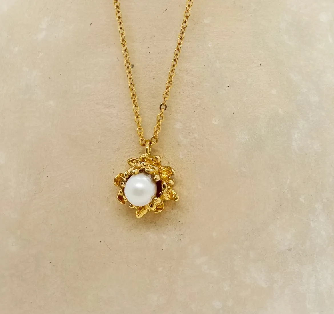 Elise Tsikis Fleur Grenadine Pivoine collier enfant 35 cm perle