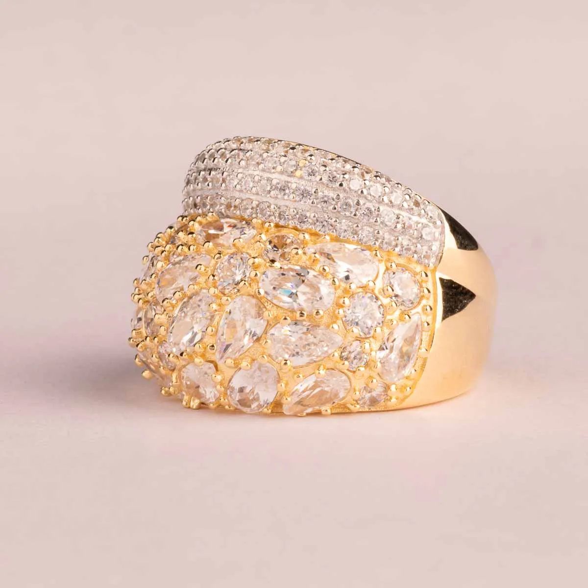 Ultima Edizione fascia pavé zircons blancs bague large