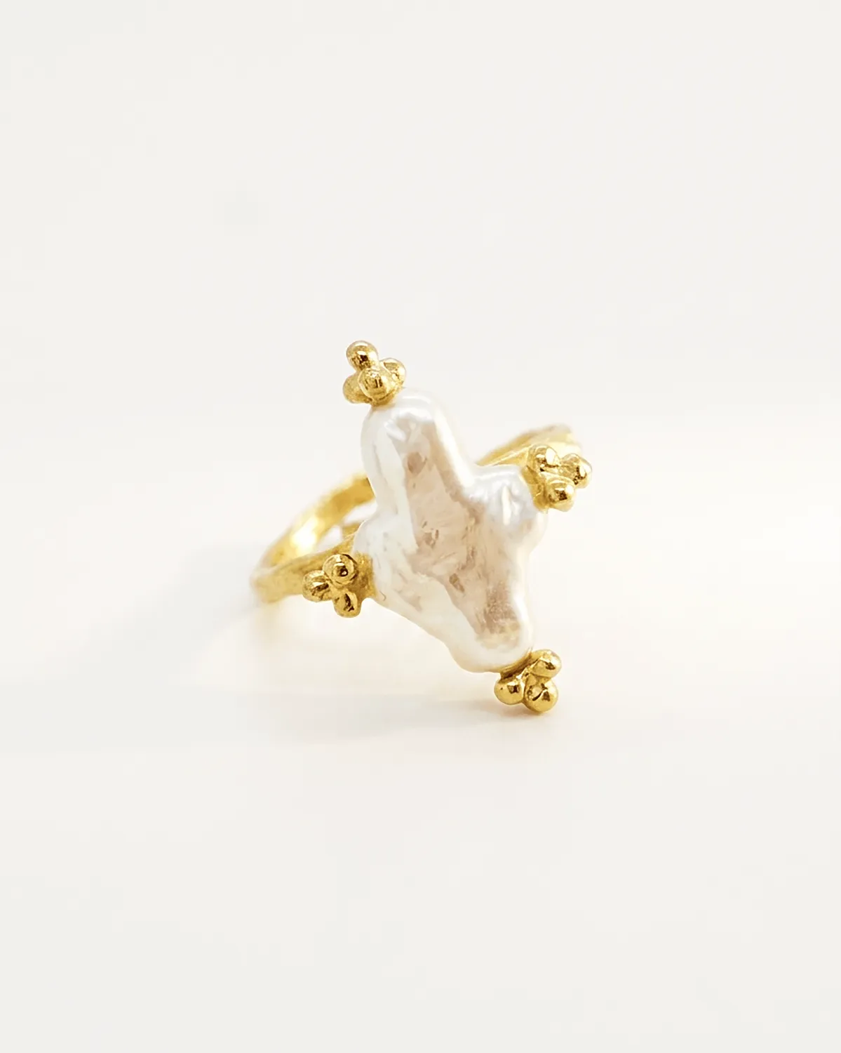 Elise Tsikis Nimasis bague ajustable perle croix