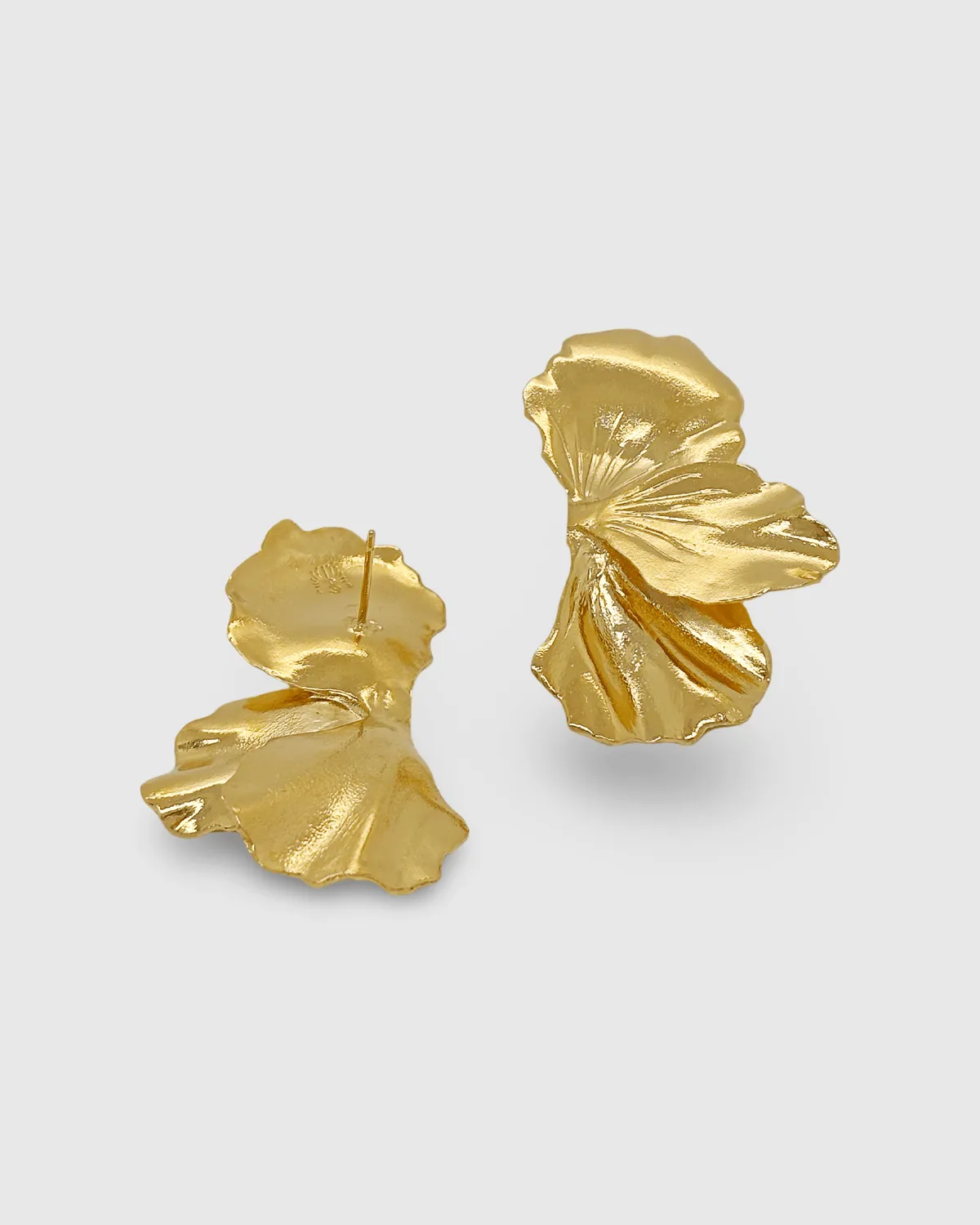 Elise Tsikis Némésis Euménide Medium boucles d'oreilles plaqué or