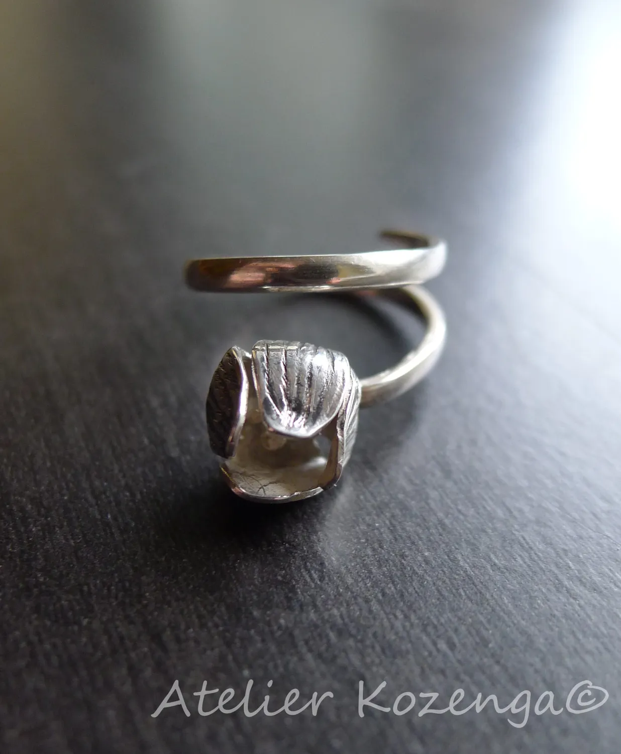 L'Atelier Kozenga Button bague argent bourgeon réglable