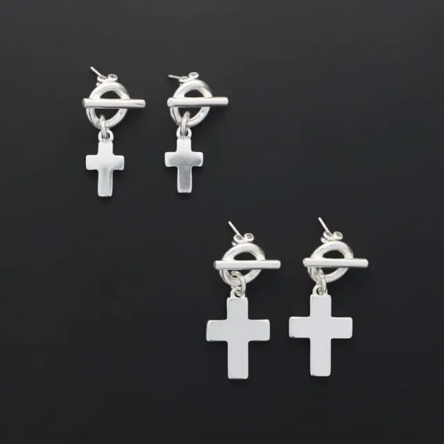 Secret de Cuir N°900 boucles d'oreilles croix plaqué argent