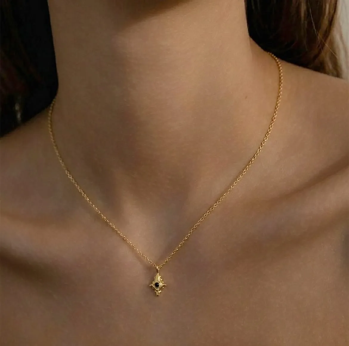 Elise Tsikis Satelli collier étoile serti blanc 40cm