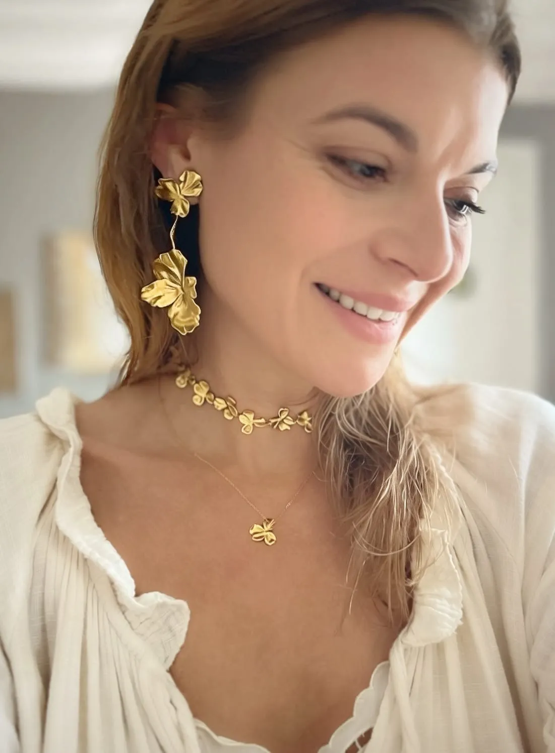 Elise Tsikis Némésis Aglaé collier choker doré 37 cm
